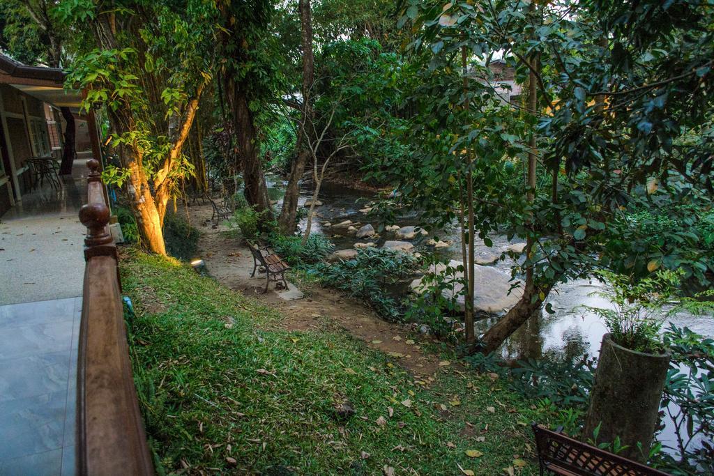 Rinrada Resort Chiang Mai Exterior foto